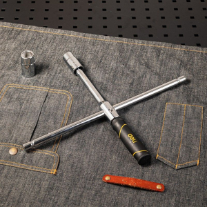  Ключ крестообразный балонный головки 17/19мм + 21/23мм,обрезин.ручка, сталь 104487 Deli DL4416K