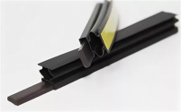 Уплотнитель D 12,5*14мм с магнитом  2,1м  черный MG-1412-CK PROFITRAST /30